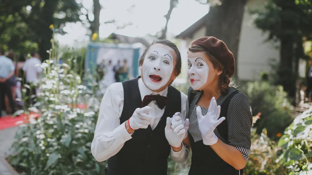 Funny Mimes On Road to Make People Laugh